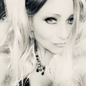 Meet your Posher, Vera